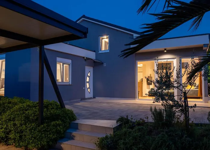 Stunning In Vikendica Pula