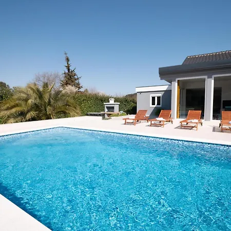 Gorgeous Home In Pula * Pula
